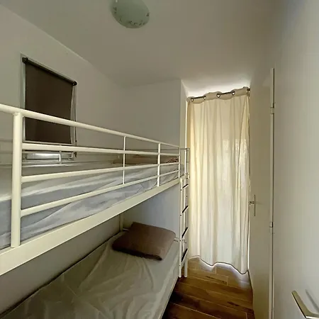 Apartment 4 Pers Avec Cour Sud Aux - Fr-1-475-179 Saintes-Maries-de-la-Mer